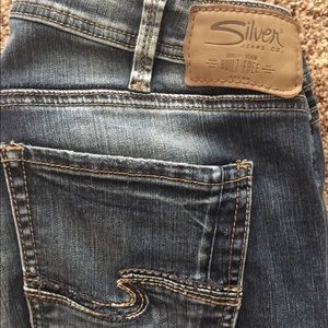 Silver Jean “Avery” Capri